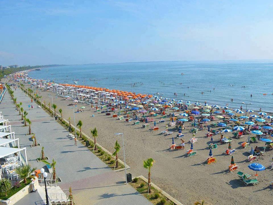 Hotel Mario, Shëngjin Kültér fotó